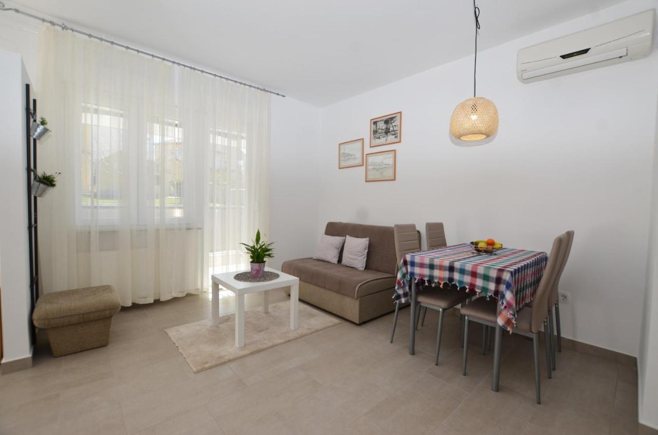 M&N Apartment Rovinj Buitenkant foto