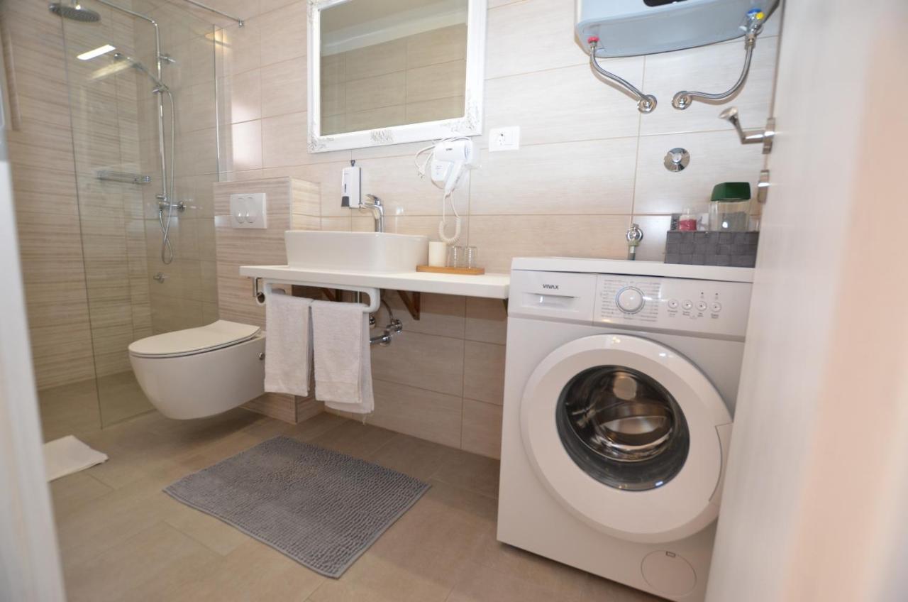 M&N Apartment Rovinj Buitenkant foto